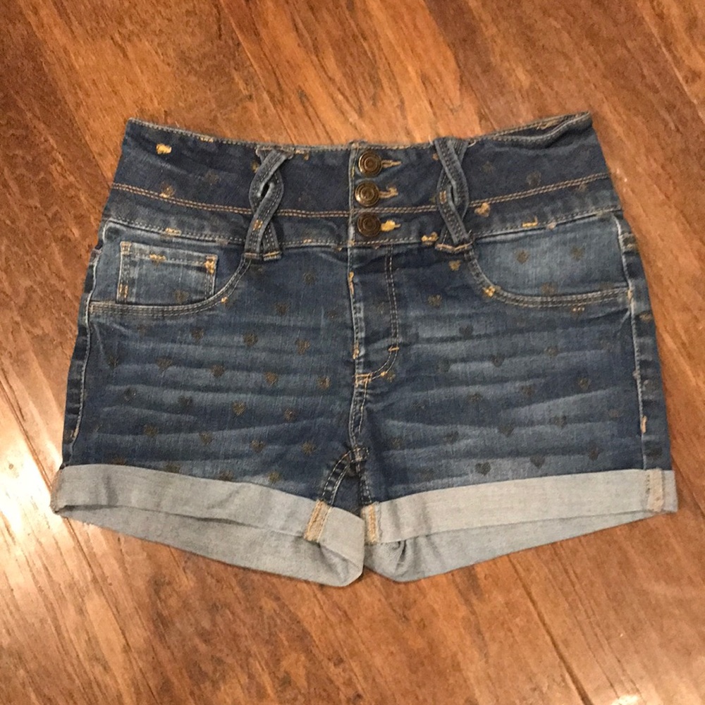 💐Spring sale! 50% off!💐Denim Shorts with Gold Hearts - Picture 1 of 6